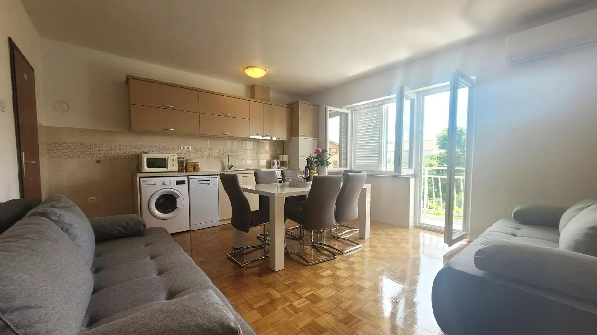 Apartments Blazevic Omišalj