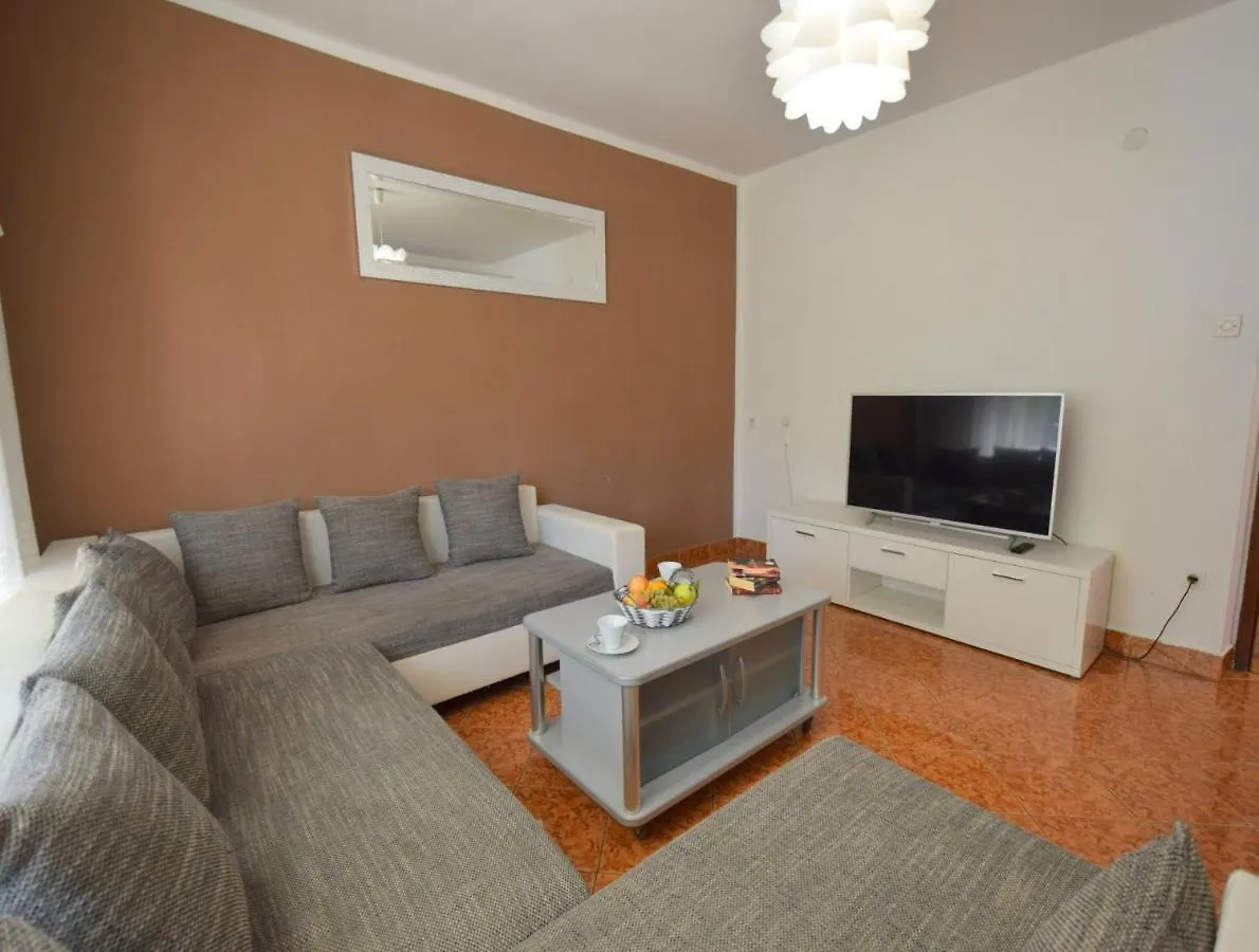 *** Casa de hóspedes Apartments Blazevic Omišalj Croácia