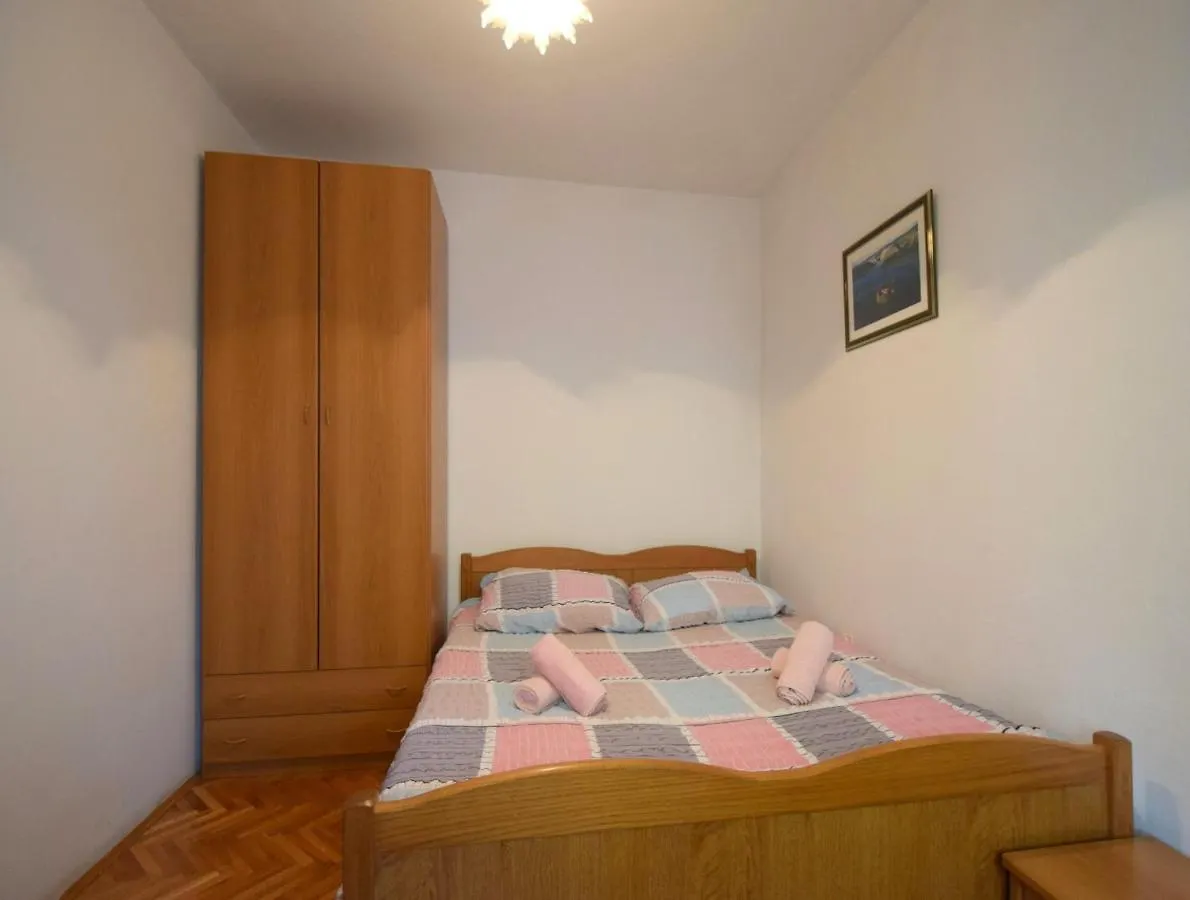 Casa de hóspedes Apartments Blazevic Omišalj