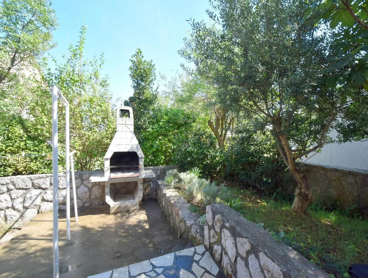 Apartments Blazevic Omišalj 3*,
